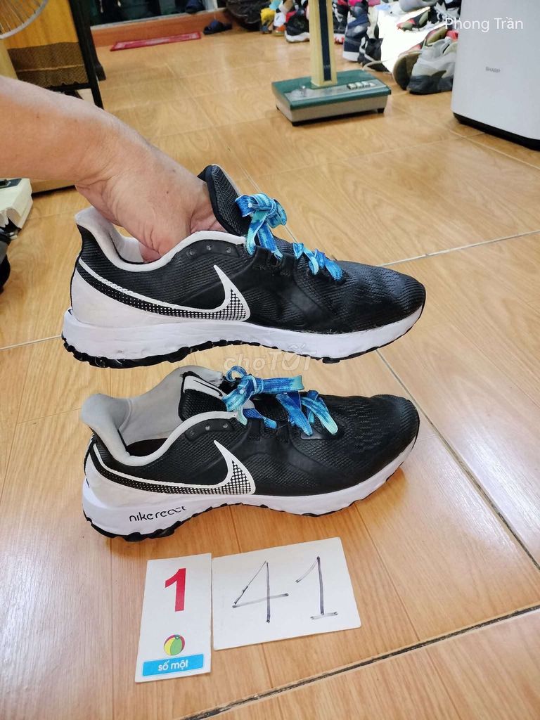 Giày thể thao Nike Đen trắng size 41. Mua bán Giày dép tại Quận Hồng Bàng Hải Phòng được đăng bởi Phong Trần  hình 1