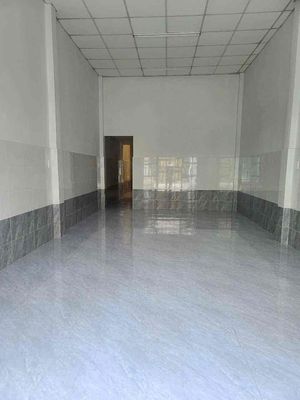 cho thuê nhà hẻm khu bàu cát p12 tân bình. DT: 4m x 25m trệt lững