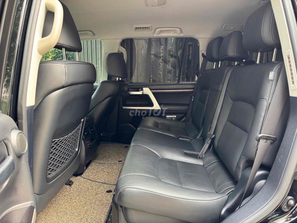 Toyota Land Cruiser V8 2019 Đen 80000 km. Mua bán Ô tô tại Quận Cầu Giấy Hà Nội được đăng bởi Cao Quý hình 12