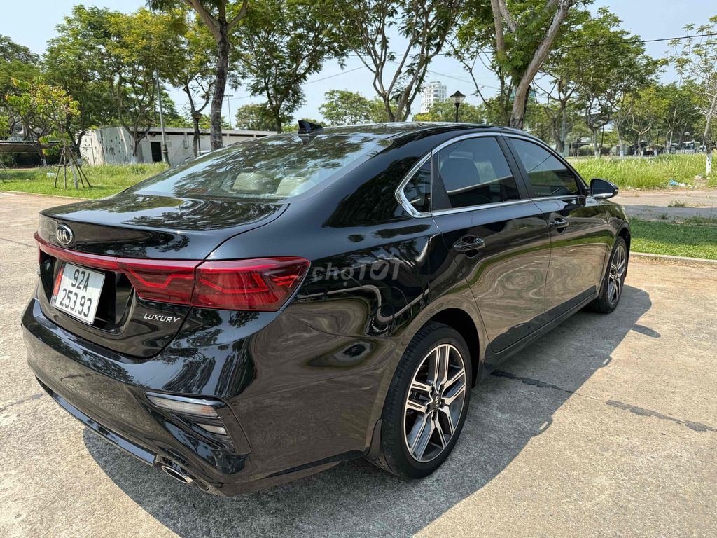 Kia Cerato Luxury Đen Tự động 6 vạn km sx 2021
