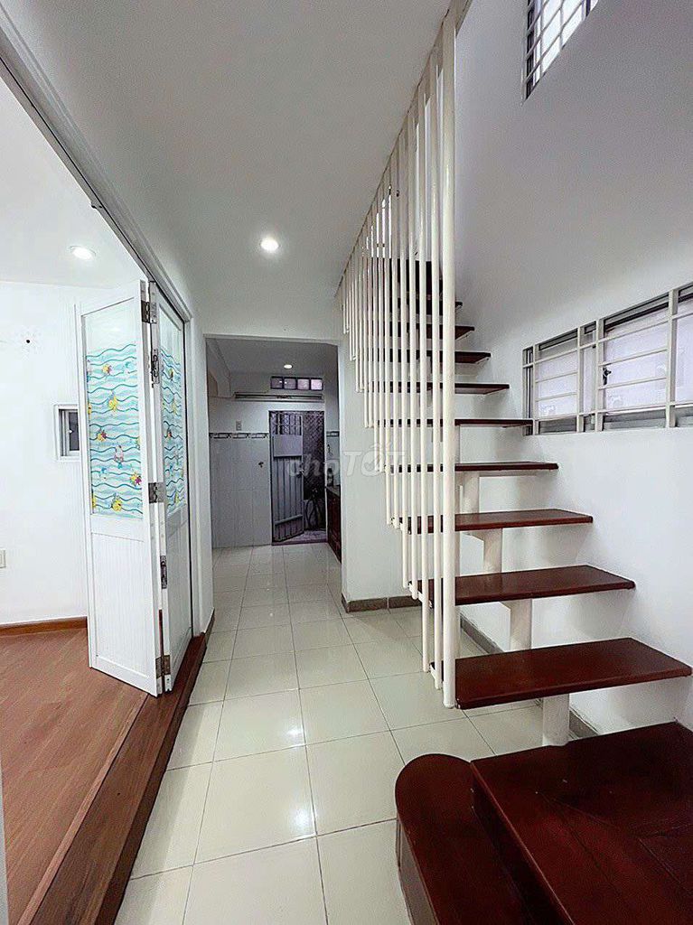 Rent · 2 bd · 51 м² · Quận Phú Nhuận, ул. Đường Thích Quảng Đức