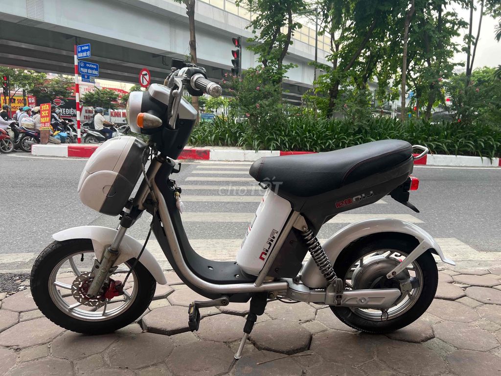 xe đạp điện nijia phanh đĩa đồng hồ điện tử. Mua bán Xe điện tại Quận Bắc Từ Liêm Hà Nội được đăng bởi Kim ngân hình 4