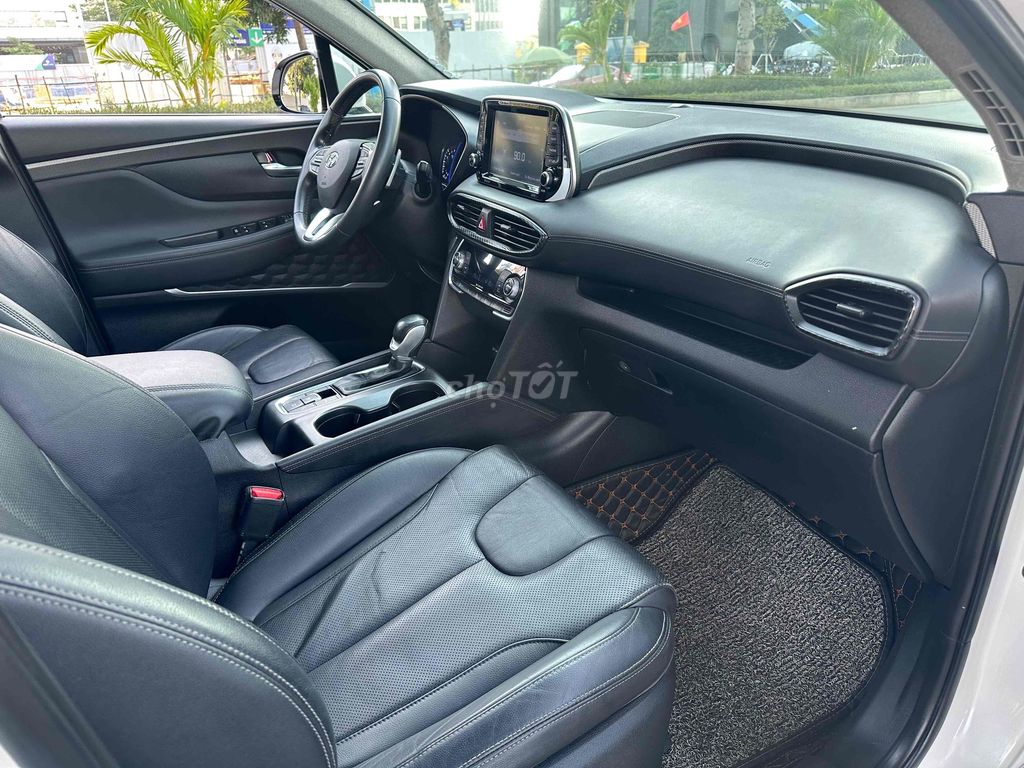 Hyundai SantaFe 2019 2.4 Xăng Đặc Biệt 70000 km. Mua bán Ô tô tại Quận Cầu Giấy Hà Nội được đăng bởi Vũ Kiên hình 9