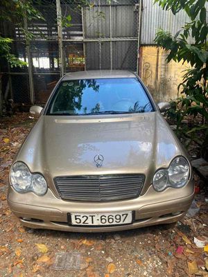 Xe gia đình màu zin độc lạ hiếm NK nguyên chiếc. Mua bán Ô tô tại Quận 10 Tp Hồ Chí Minh được đăng bởi Lê kim Du