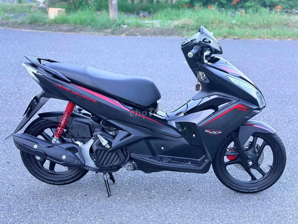 Honda Air Blade 2015 матовый черный родной мотор