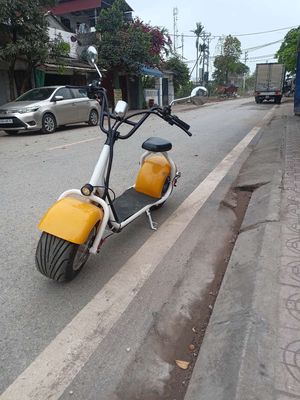 Xe máy điện Vàng, Trắng Đã sử dụng. Mua bán Xe điện tại Quận Hoàng Mai Hà Nội được đăng bởi lâm