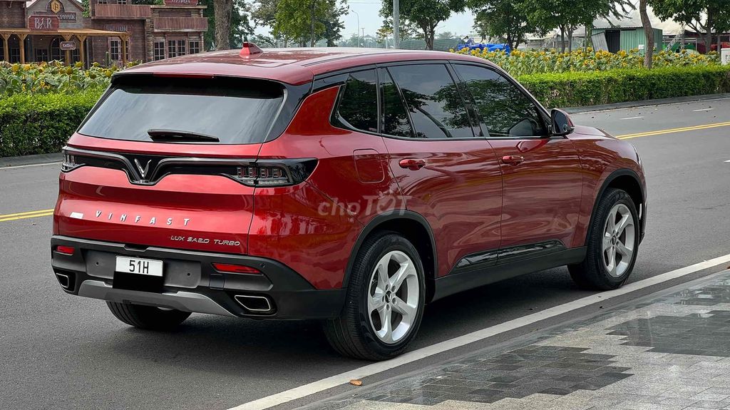 VinFast_Lux_SA 2.0 TURBO / Sản xuất : 2020