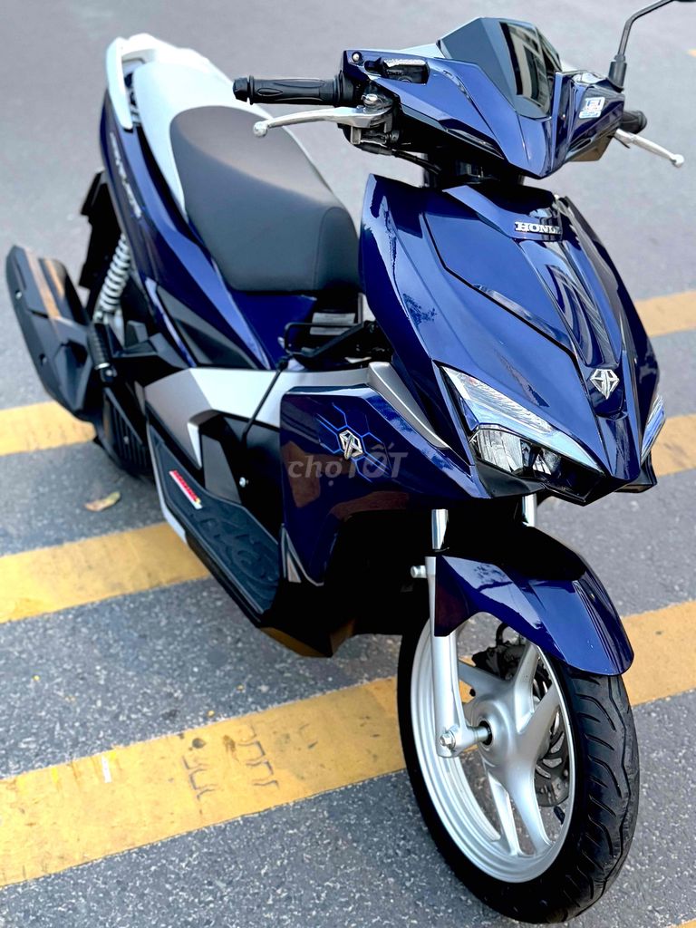 Airblade 125 mẫu2017 1chủ ít đi máy zin100% mới99%. Mua bán Xe máy tại Quận 11 Tp Hồ Chí Minh được đăng bởi CỬA HÀNG CHUYÊN GÓP NỢ XẤU hình 7