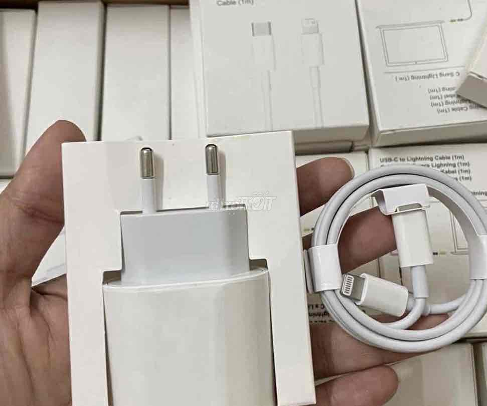 Bộ sạc Apple Sạc nhanh Trắng. Mua bán Phụ kiện (Màn hình, Chuột...) tại Quận Liên Chiểu Đà Nẵng được đăng bởi Nguyễn Lê hình 1
