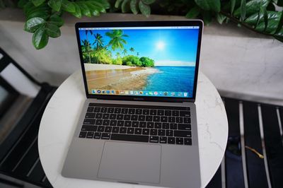 MacBook Pro 2017 - i5/8GB/256GB Mỏng nhẹ, giá rẻ. Mua bán Laptop tại Quận Hải Châu Đà Nẵng được đăng bởi Laptop T and T 114 HÀM NGHI