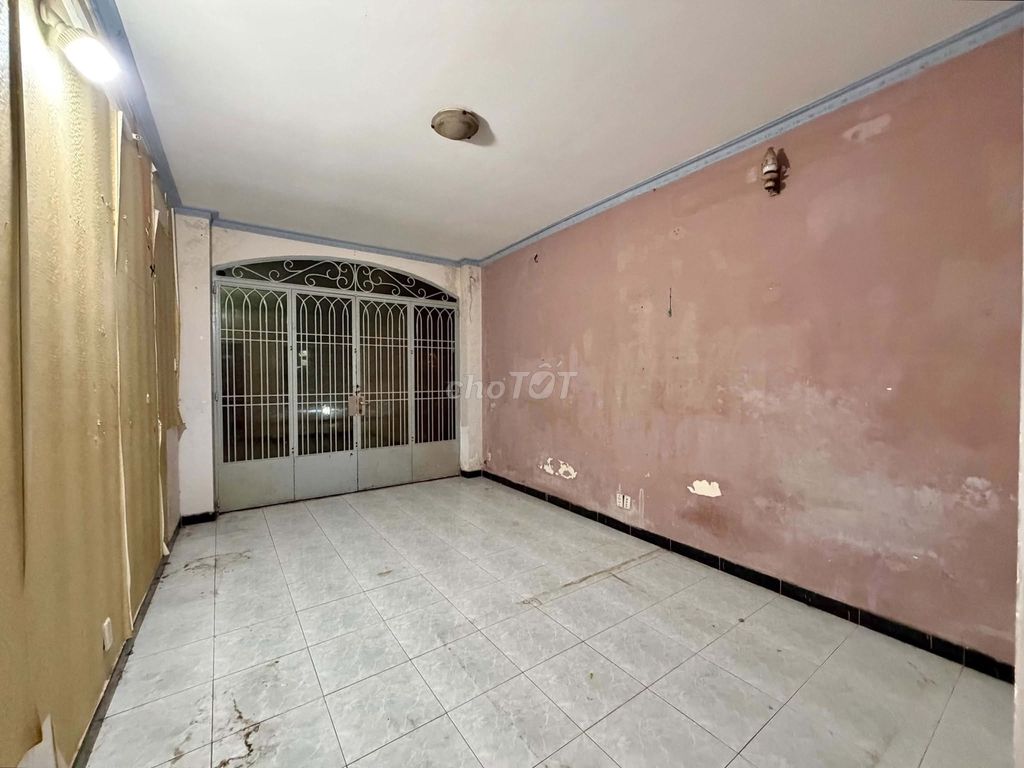 Дом в переулке для грузовиков на улице Нам Ки Хой Нгиа, 3-й округ, 59 м²