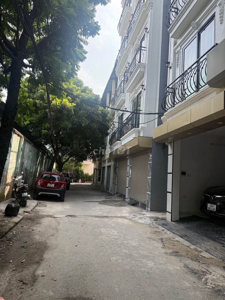 Nhà 6 tầng thang máy, gara ô tô, ô tô tránh - Đức Giang, Việt Hưng
