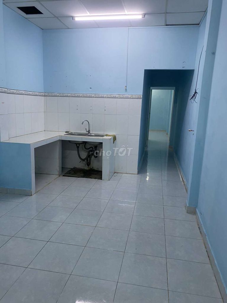 Nhà cách Vòng xoay ĐIỆN BIÊN PHỦ 300m, 60m2 2PN-1WC, hẻm thông oto