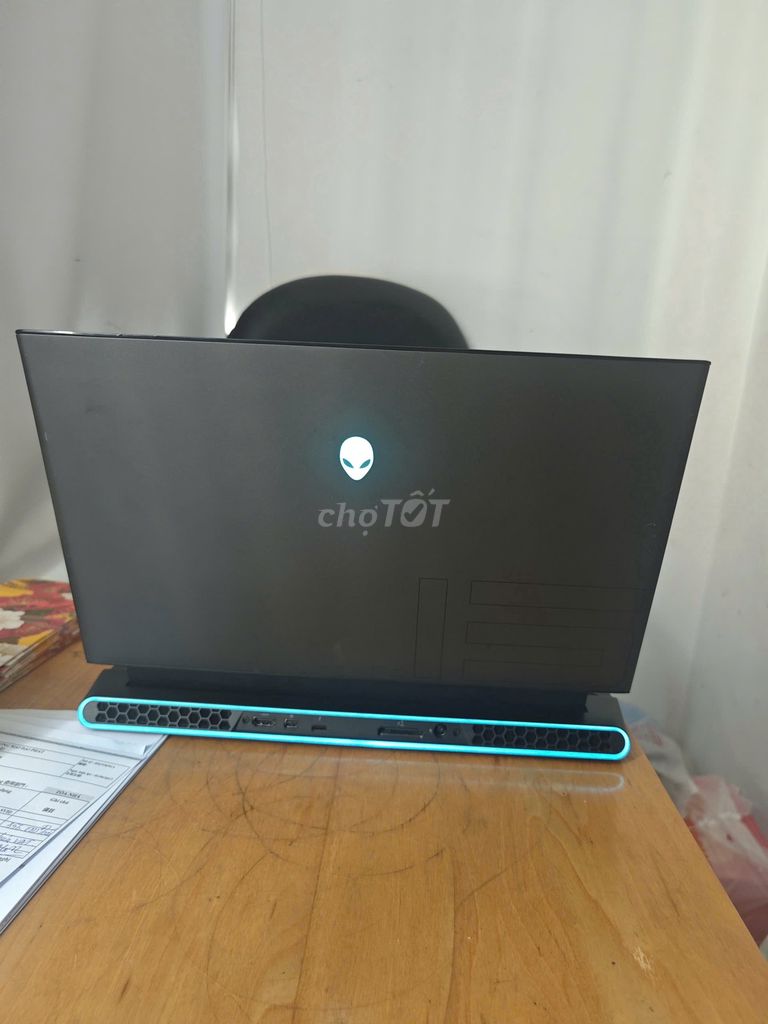Dell Alienware M15 R2 i7 9750H 16GB/512GB RTX 2060. Mua bán Laptop tại Quận Tân Bình Tp Hồ Chí Minh được đăng bởi Trương Hoàng Tiến hình 1