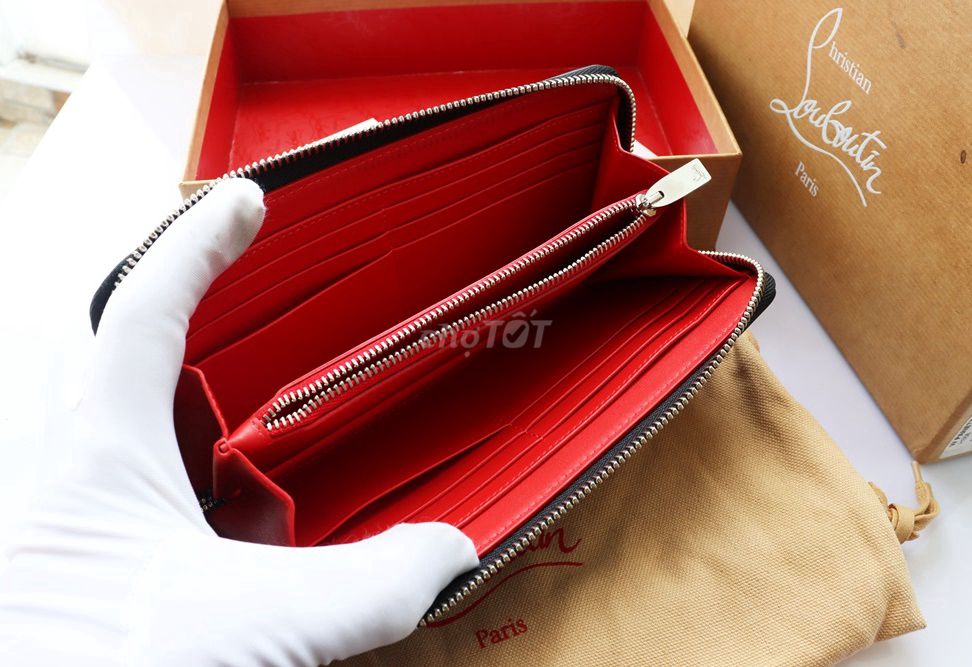 Bóp Nữ Louboutin Chính Hãng Like New Fullbox. Mua bán Túi xách tại Thành phố Thủ Đức Tp Hồ Chí Minh được đăng bởi Anh Tuấn hình 6