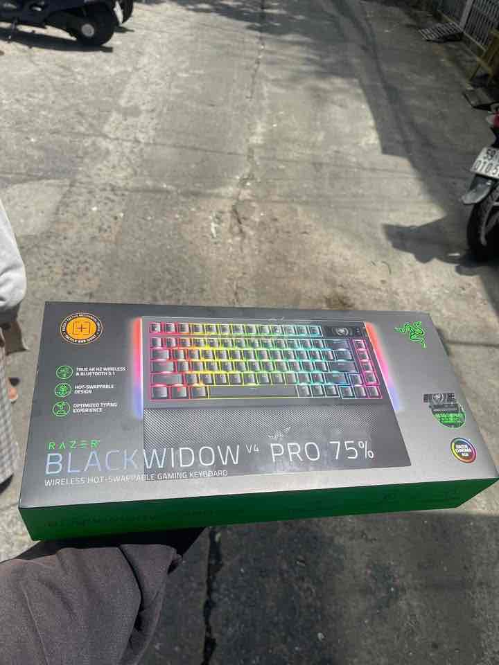 Bàn phím Razer BlackWidow V4 Pro 75% Đen Mới. Mua bán Phụ kiện (Màn hình, Chuột...) tại Huyện Bình Chánh Tp Hồ Chí Minh được đăng bởi Thanh Tú hình 1