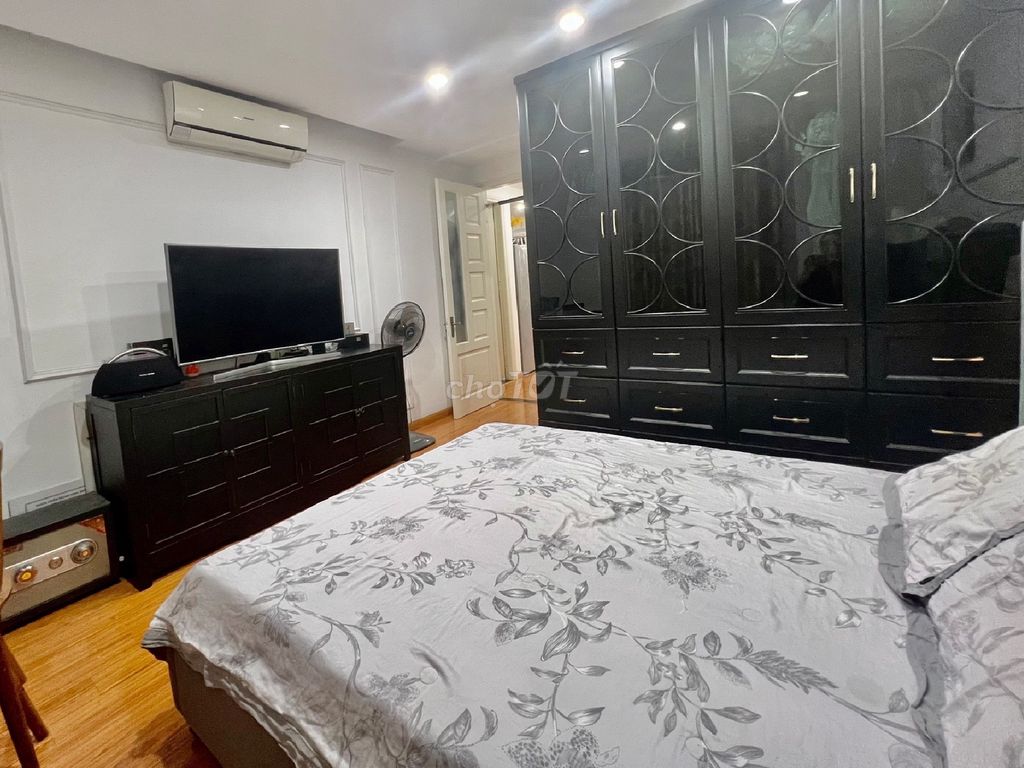 Bán căn hộ Trần Bình, 80m2, lô góc, 3 ngủ, rẻ nhất khu vực. 3.5 tỷ