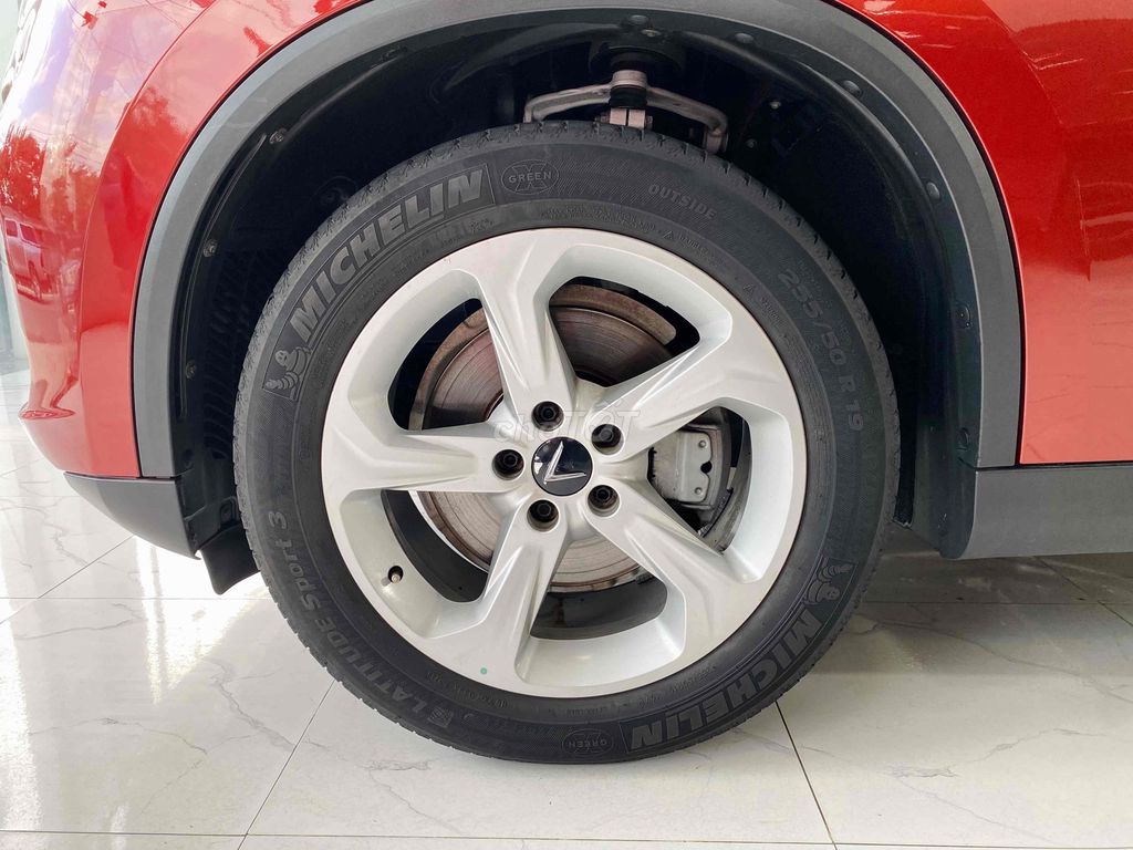 VinFast Lux SA2.0 2020 2.0 AT - 41000 km. Mua bán Ô tô tại Thành phố Thủ Đức Tp Hồ Chí Minh được đăng bởi Quốc Nhẫn hình 12