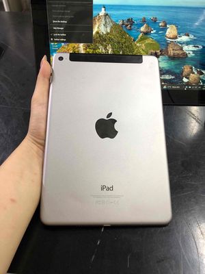 Apple iPad mini 4 Bạc