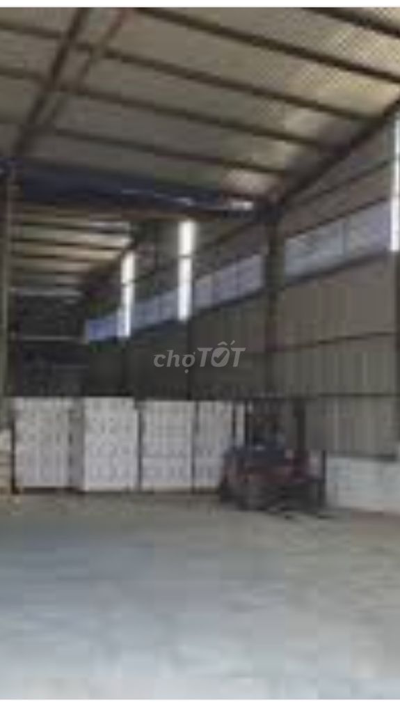 Kho xưởng đường Quốc lộ 13: 200m2 250m2 300m2 600m2 800m2