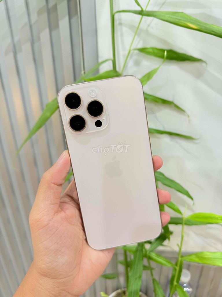 iPhone 16 Pro Max 256GB Quốc Tế LL/A. Mua bán Điện thoại tại Quận Thanh Khê Đà Nẵng được đăng bởi Thuỳ Trang hình 1
