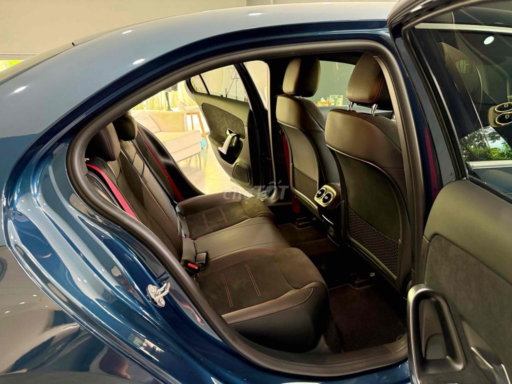 Mercedes Benz A35 AMG sx 2022 ĐKLĐ 2025 - 4000 km. Mua bán Ô tô tại Quận 8 Tp Hồ Chí Minh được đăng bởi Hieu Tran hình 7