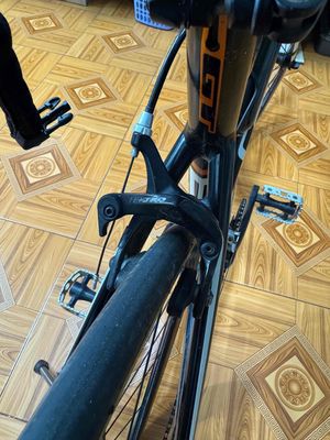 Xe đạp đua GT Series 5 màu đen cam trắng. Mua bán Xe đạp tại Huyện Trảng Bom Đồng Nai được đăng bởi Bảo Bảo