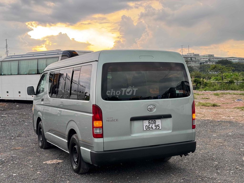 Toyota Hiace 2011 máy xăng 16 chỗ xe cơ quan !. Mua bán Ô tô tại Quận Bình Tân Tp Hồ Chí Minh được đăng bởi Xe Cũ Giá Tốt Bình Tân hình 6