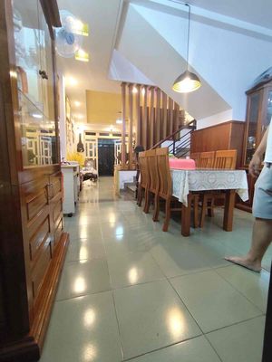 đang Ngộp 4 tĩ 5 bán nhanh 5 tĩ 7 còn bớt ạ. Mua bán nhà ở tại Quận Tân Phú Tp Hồ Chí Minh được đăng bởi Nguyen Chi Cuong 