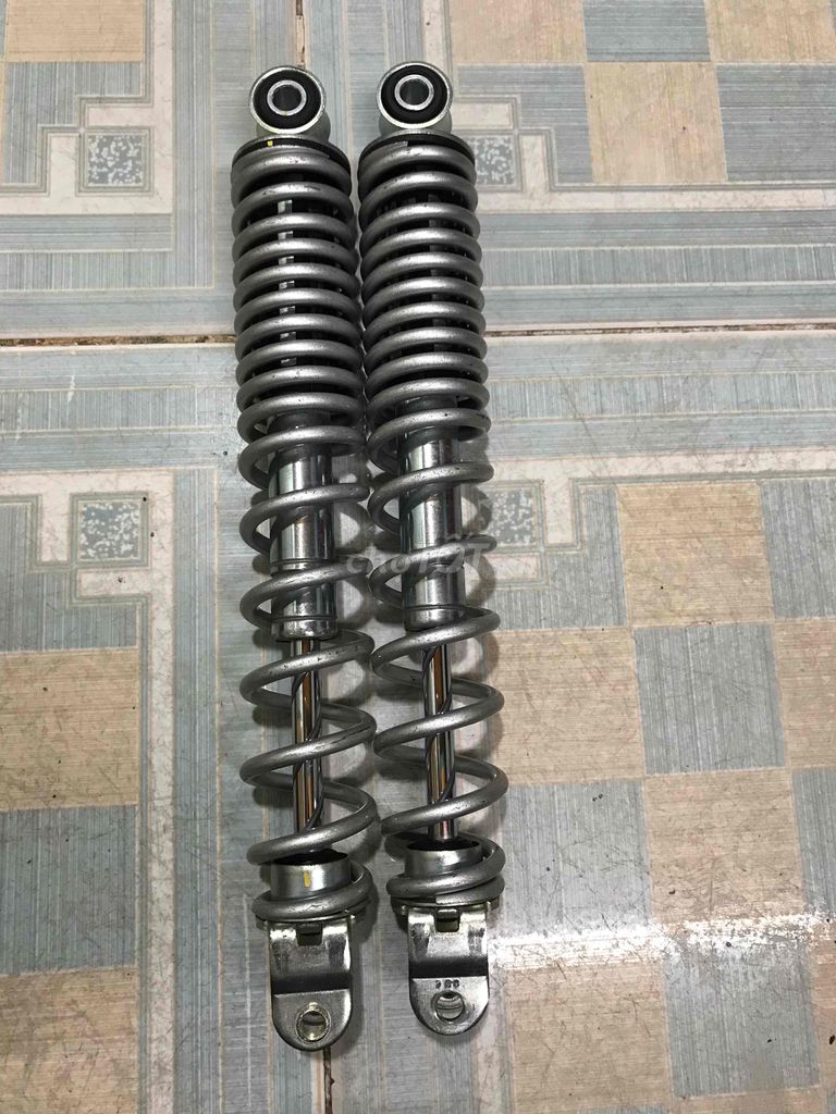 Phuộc nhún sau Air Blade thái. Mua bán Phụ tùng xe tại Quận Tân Bình Tp Hồ Chí Minh được đăng bởi Anh Khoa hình 2