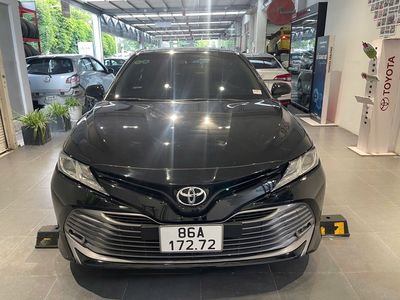 Toyota Camry 2021 2.0G, chất xe gia đình, giá tl