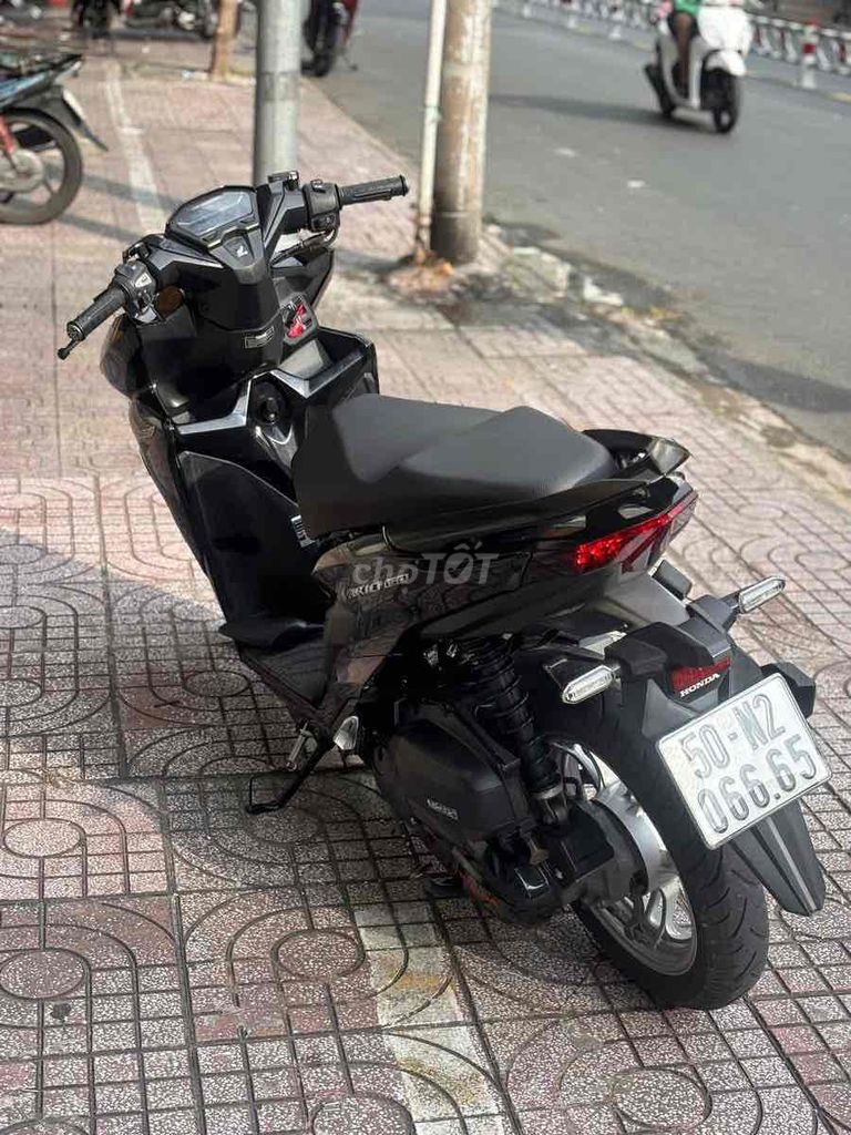 Bán Vario 150 2020 Smartkey. Mua bán Xe máy tại Quận 4 Tp Hồ Chí Minh được đăng bởi Thọ Lê hình 2