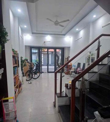 Аренда · 4 комн. · 68 м² · Quận 7, ул. Đường Huỳnh Tấn Phát