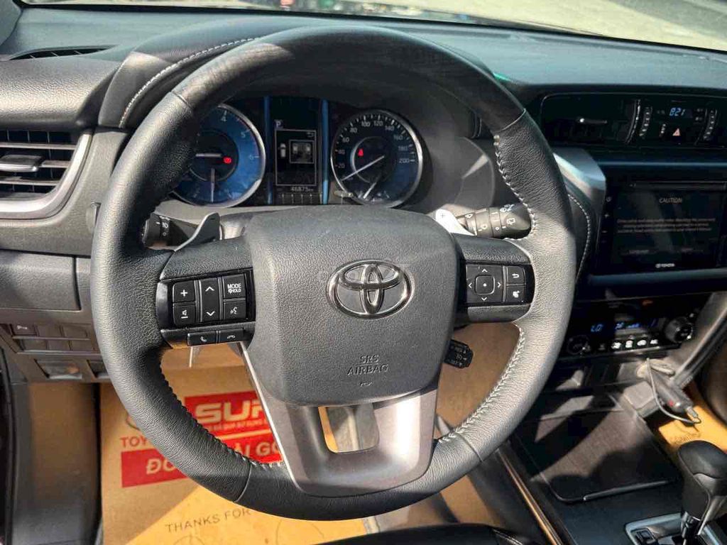 Toyota Fortuner dầu tự động 2020 mẫu mới đi 46.000. Mua bán Ô tô tại Quận 4 Tp Hồ Chí Minh được đăng bởi Đại lý chính hãng xe qua sử dụng Toyota Sài Gòn hình 4