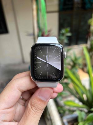 🍎 Apple Watch Series 4 44mm Thép Trắng ESIM