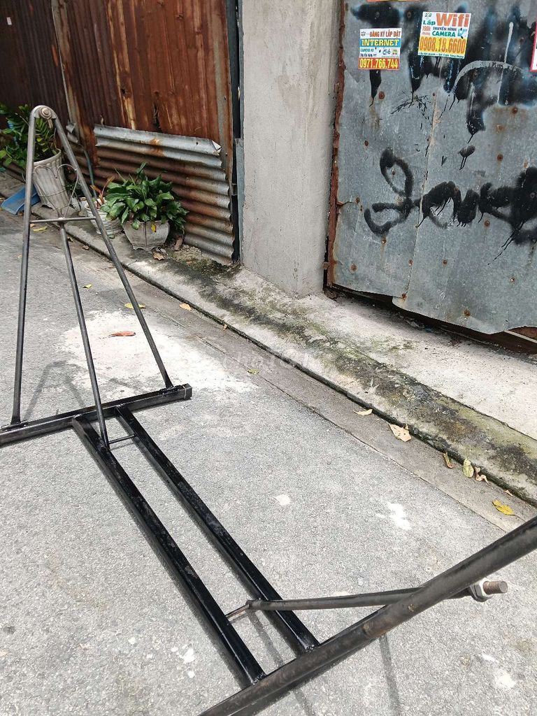 Khung võng Kim loại Đen người lớn. Mua bán Giường, chăn ga gối nệm tại Huyện Hóc Môn Tp Hồ Chí Minh được đăng bởi Anh Nguyen Kim hình 1