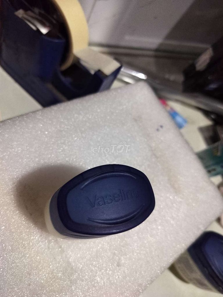 Dưỡng ẩm Vaseline 100ml Nữ. Mua bán Phụ kiện thời trang khác tại Quận 4 Tp Hồ Chí Minh được đăng bởi Ngọc hình 1