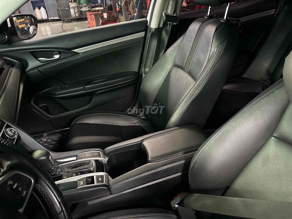Honda Civic 2019 G 1.8 AT - 79000 km xe chuẩn đẹp. Mua bán Ô tô tại Quận Gò Vấp Tp Hồ Chí Minh được đăng bởi lê quang minh nhật hình 5