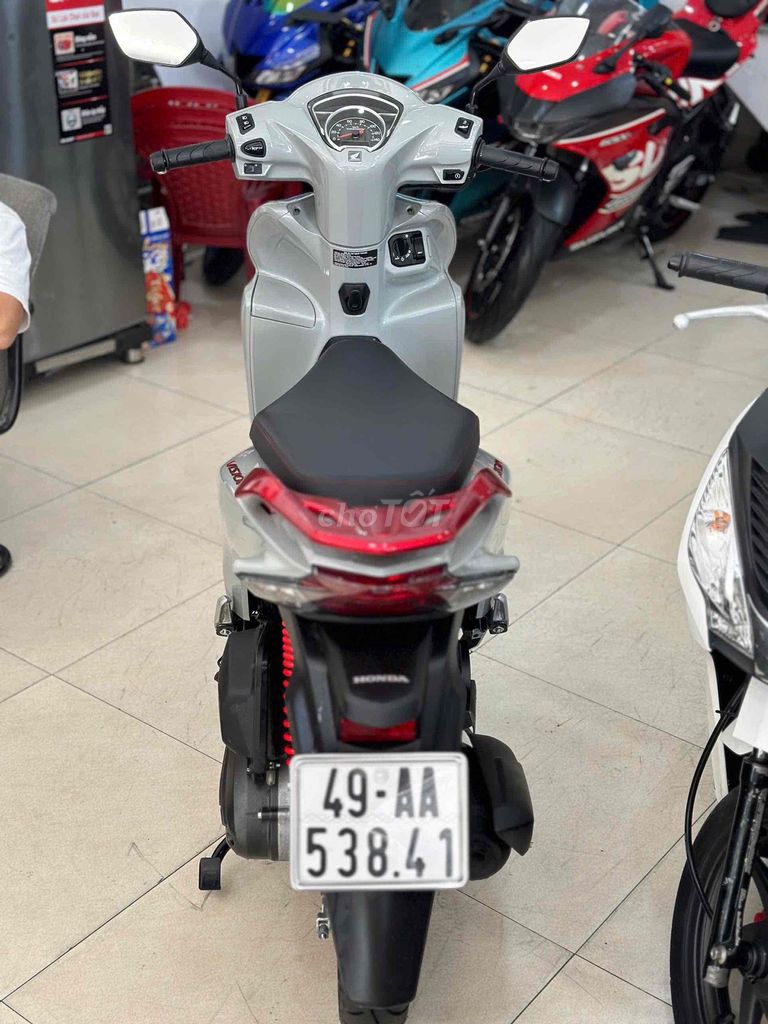 Honda Vison 2025.odd 300km.odd300km.Chính chủ.BS49. Mua bán Xe máy tại Quận 6 Tp Hồ Chí Minh được đăng bởi Cửa Hàng Xe Máy Hoà Bùi hình 6