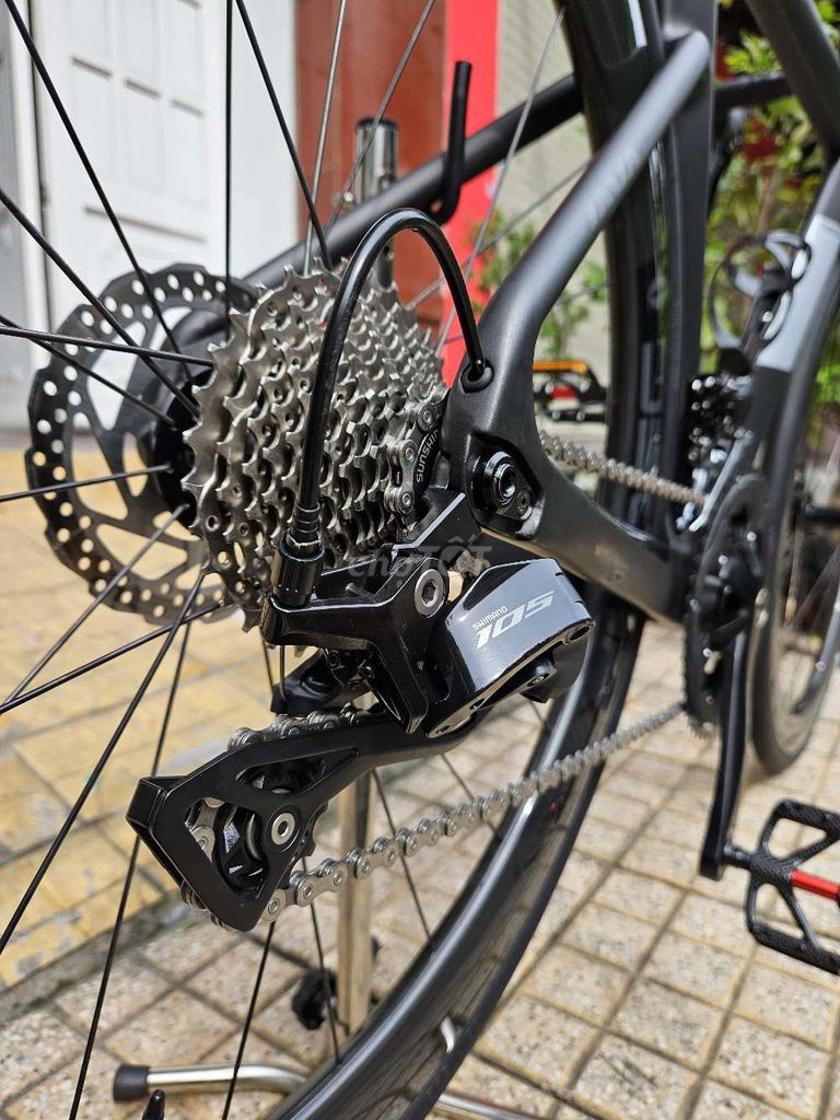 Xe đạp Java Fuoco Disc 2024 Carbon xám mờ. Mua bán Xe đạp tại Quận Tân Phú Tp Hồ Chí Minh được đăng bởi Minh Đan hình 3