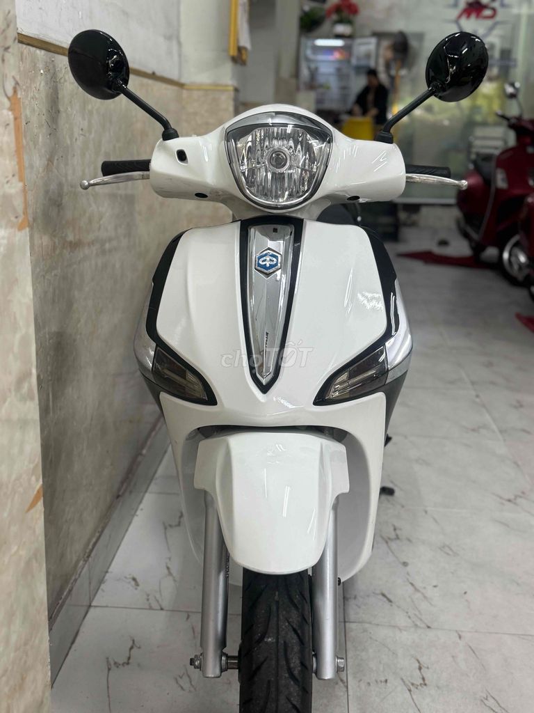 Lyberty ABS máy iget đời 2019 trắng mới keng. Mua bán Xe máy tại Quận Sơn Trà Đà Nẵng được đăng bởi Minh Dũng bán trả góp 136 vân đồn  hình 2