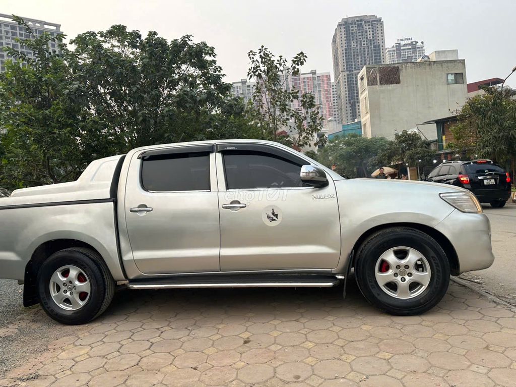 Toyota HILUX 2012 Phom Mới Chính Chủ