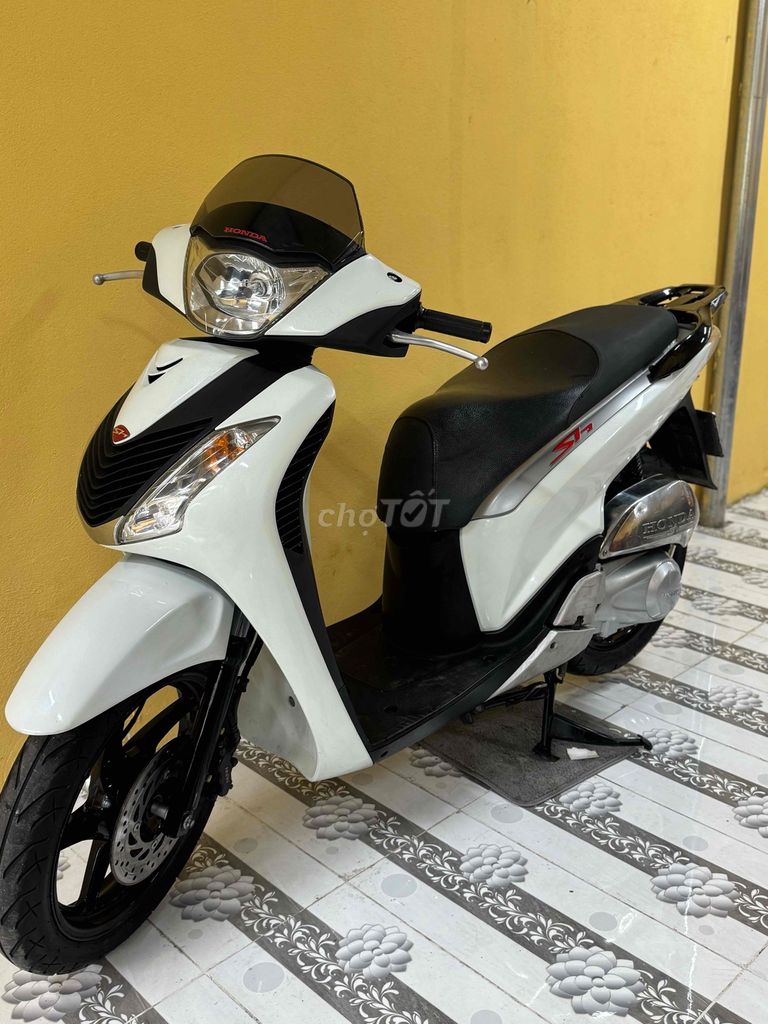 Honda SH 125 2011 Trắng. Mua bán Xe máy tại Quận Sơn Trà Đà Nẵng được đăng bởi Minh Dũng bán trả góp 136 vân đồn  hình 7