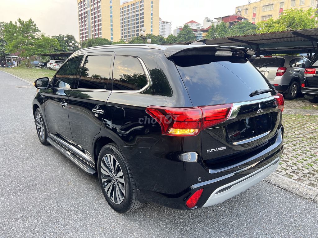 Outlander 2.0 Premium 2022 cực chất 3 vạn km 7xxTr. Mua bán Ô tô tại Quận Cầu Giấy Hà Nội được đăng bởi Xe Cũ Dương Đô hình 4