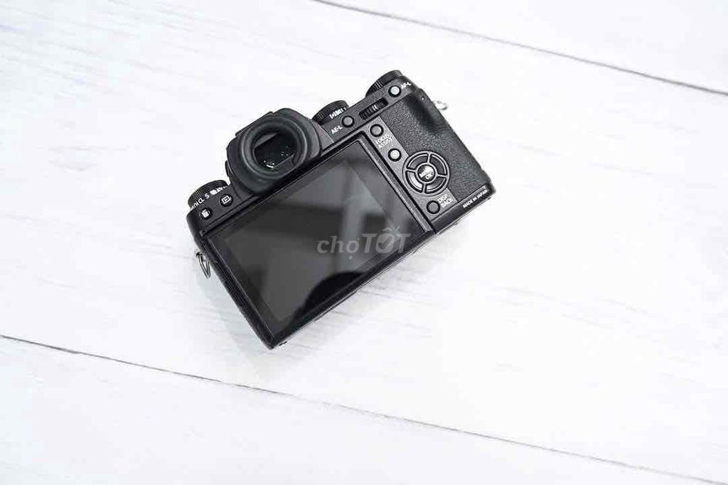 Fujifilm XT1 đẹp kèm pin zin sạc for dây đeo