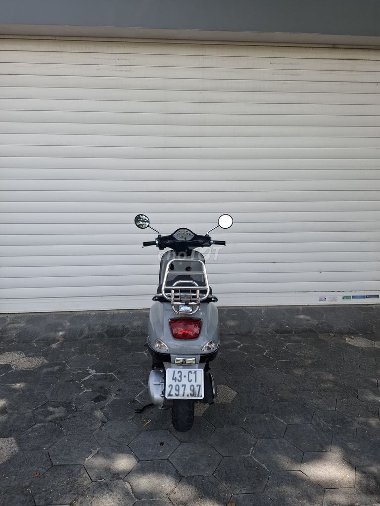 Bán xe Vespa LX 125 3Vie màu xám. Mua bán Xe máy tại Quận Hải Châu Đà Nẵng được đăng bởi Lý Văn Phương hình 2
