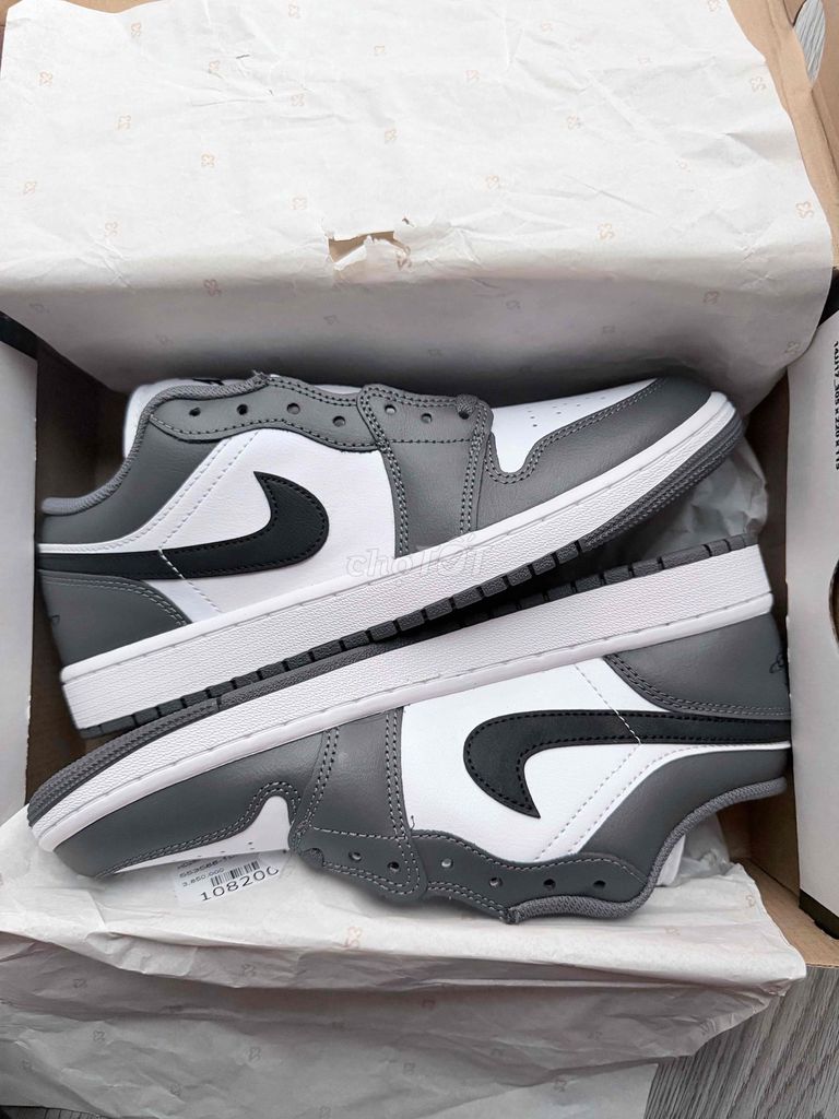 Giày thể thao Nike Air Jordan 1 Low. Mua bán Giày dép tại Thành phố Thủ Dầu Một Bình Dương được đăng bởi bé Ty hình 1