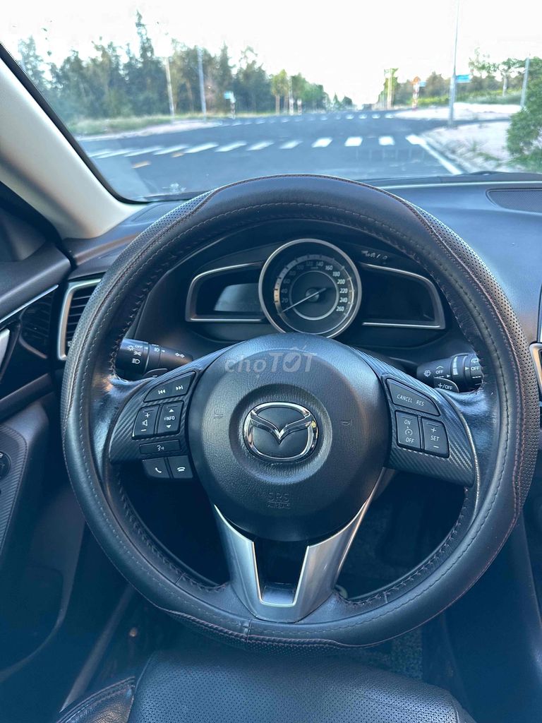 Mazda 3 2015 1.5 AT