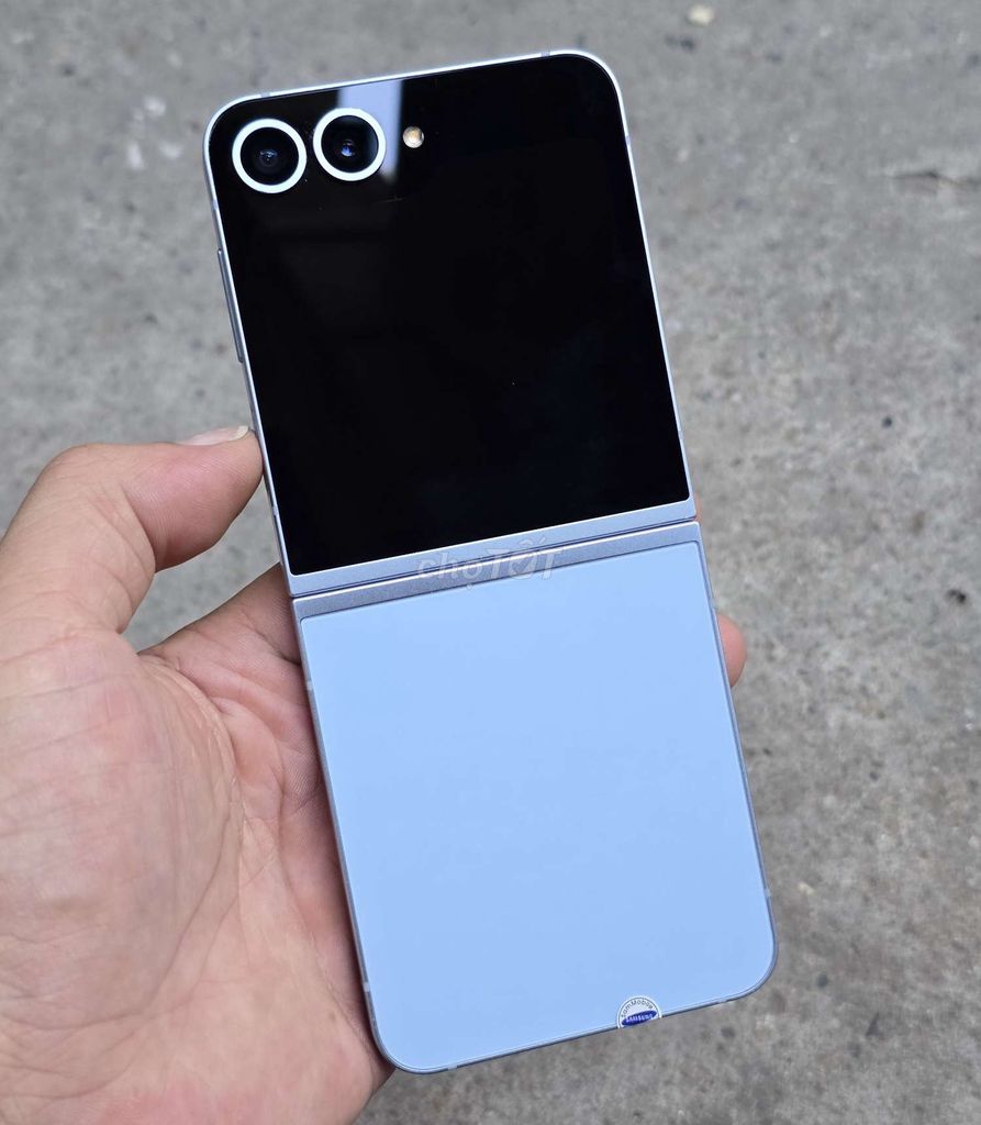 Samsung Z Flip 6 256GB Xanh Mỹ. Mua bán Điện thoại tại Quận Thanh Xuân Hà Nội được đăng bởi trần tú hình 1