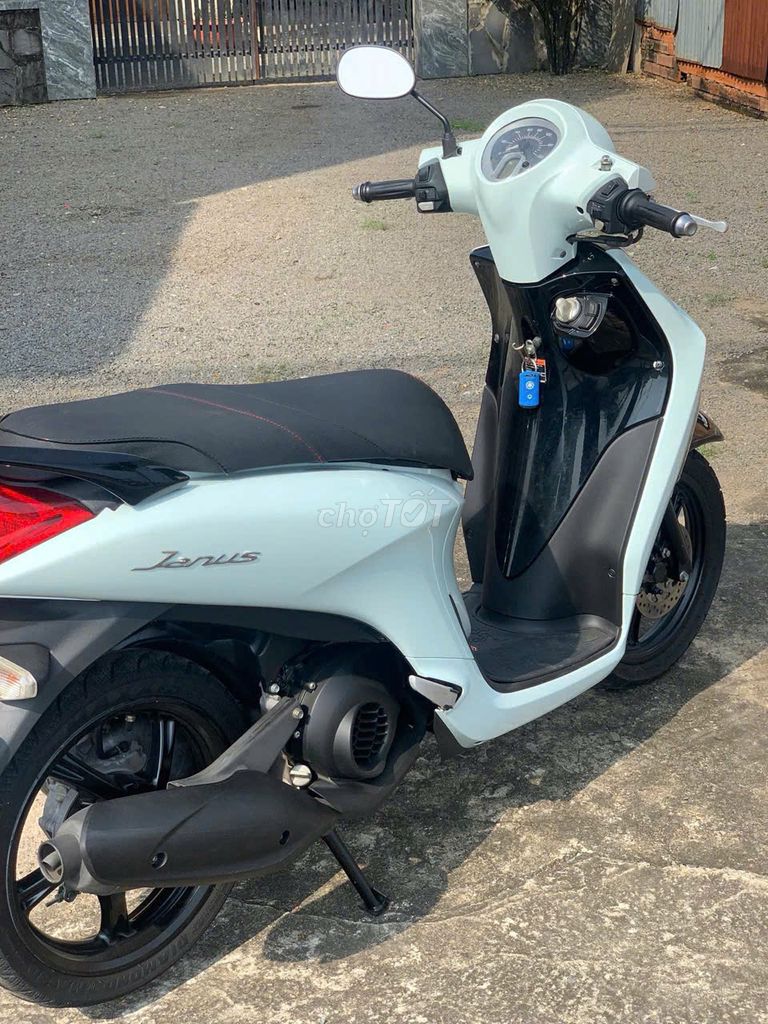 Xe máy Yamaha Janus 2018 màu trắng đen. Mua bán Xe máy tại Huyện Trảng Bom Đồng Nai được đăng bởi Của Hàng Xe Máy U Phong hình 6